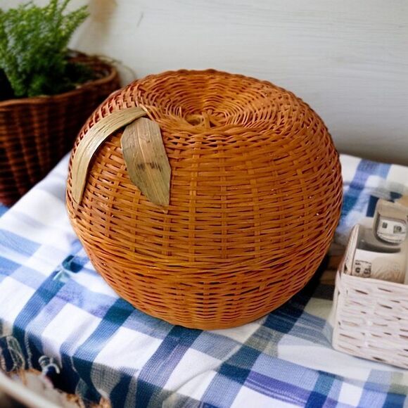 Wicker Apple Basket Trinket Box Vintage Woven Natural Fruit Cottage Farmhouse - Picture 16 of 16